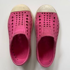 Native Shoes pink size 9
